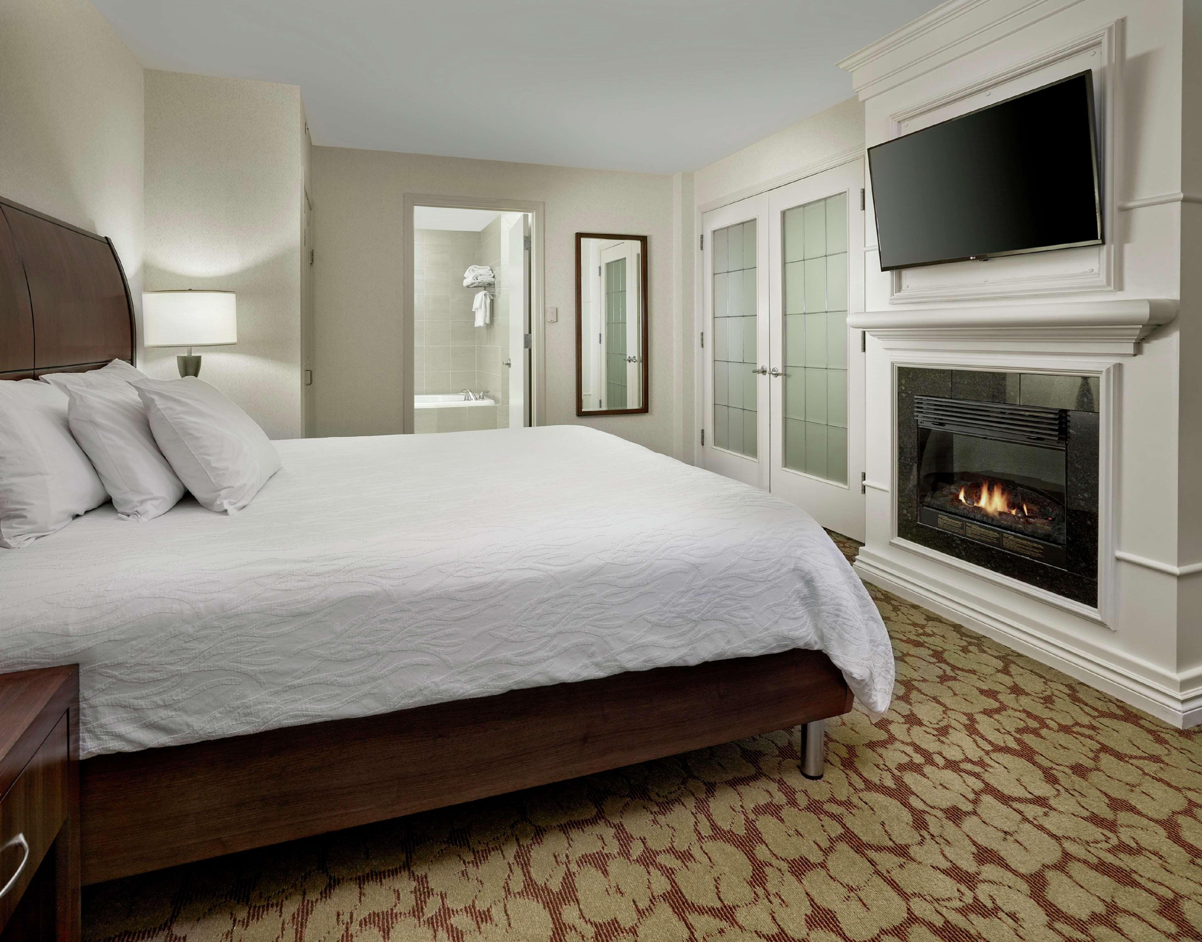 Hilton Garden Inn West Edmonton Luaran gambar