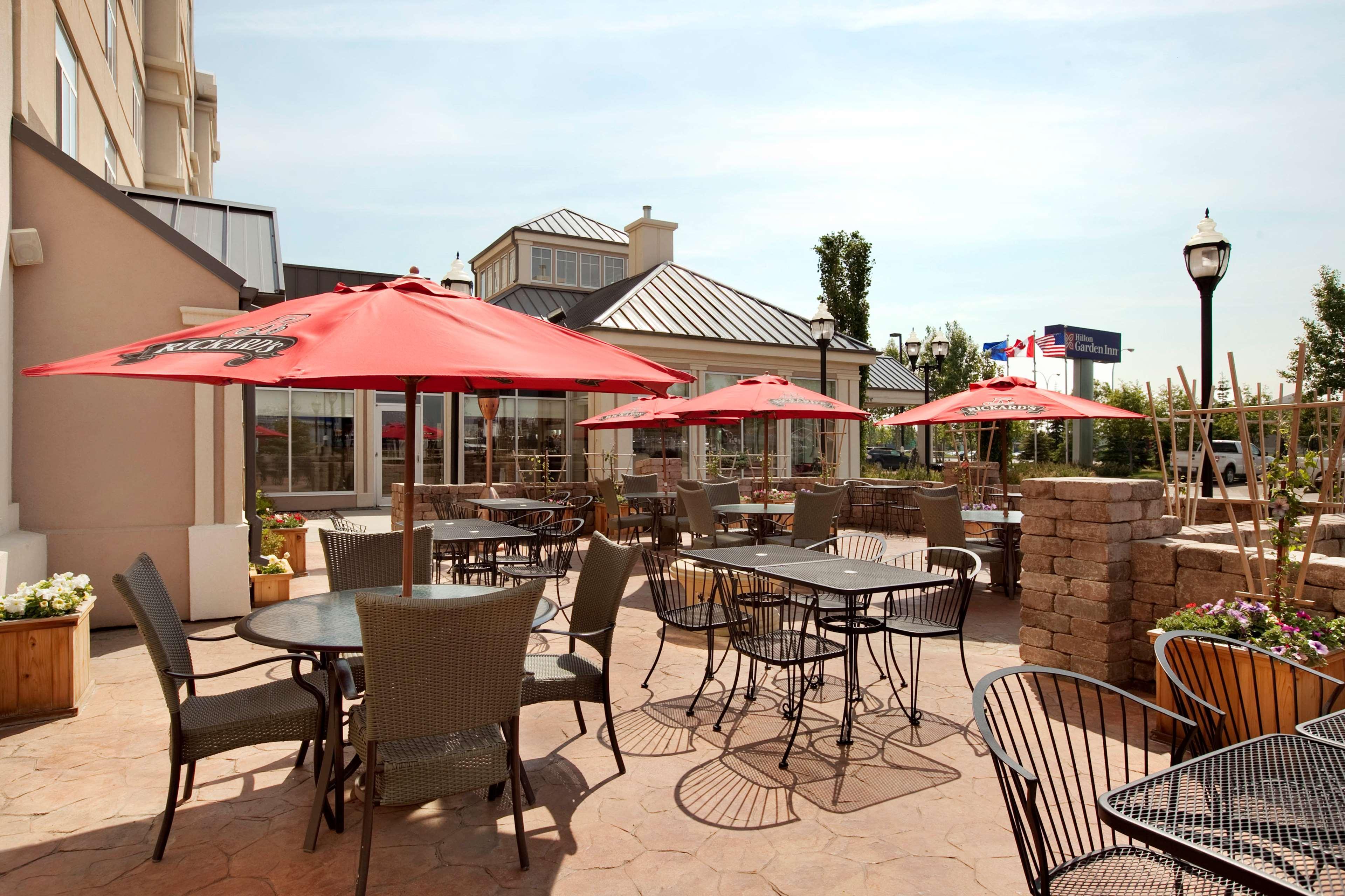 Hilton Garden Inn West Edmonton Restoran gambar