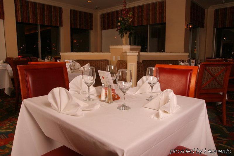 Hilton Garden Inn West Edmonton Restoran gambar